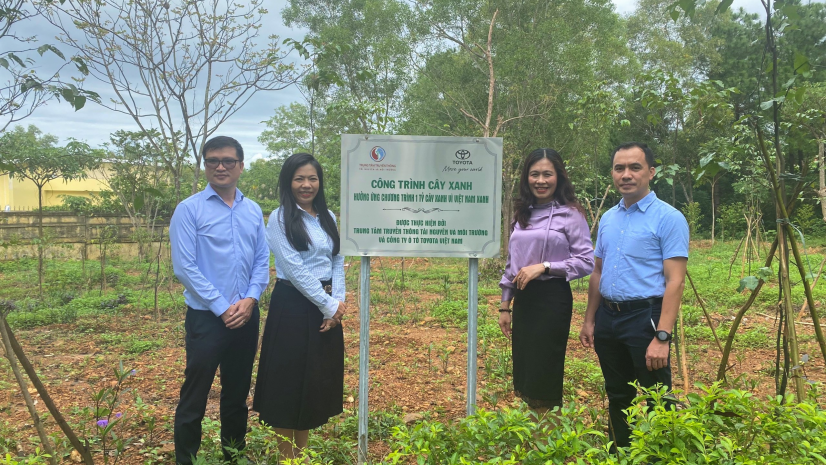 Toyota Việt Nam tiếp tục hưởng ứng chương trình 1 tỷ cây xanh - vì Việt Nam xanh tại tỉnh Quảng Trị và Phú Yên.