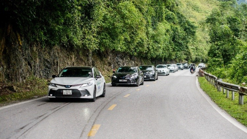 Toyota Việt Nam tổ chức chương trình trải nghiệm “Hành trình xanh cùng Hybrid”