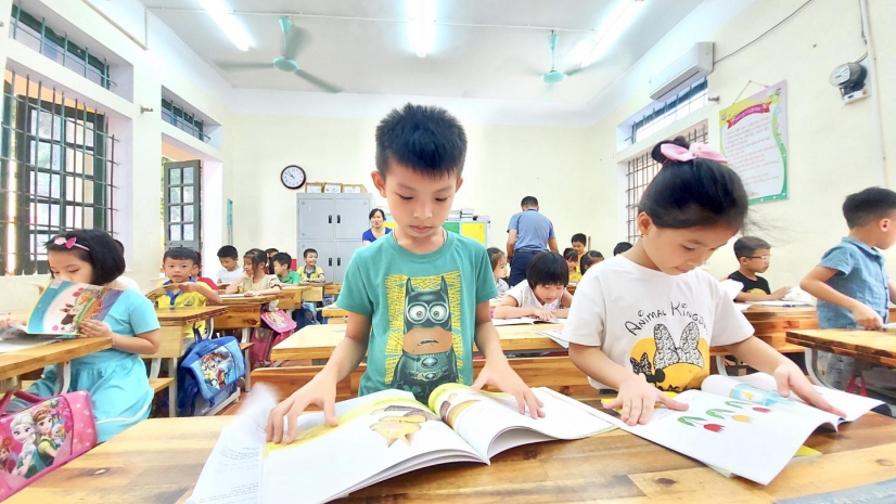 Toyota Việt Nam trao tặng truyện tranh Nhật Bản cho trẻ em