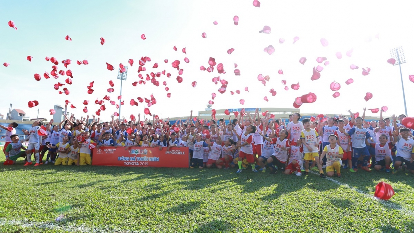 TRẠI HÈ BÓNG ĐÁ THIẾU NIÊN TOYOTA 2019 TỔ CHỨC VÒNG SƠ TUYỂN TẠI NAM ĐỊNH VÀ BÌNH DƯƠNG